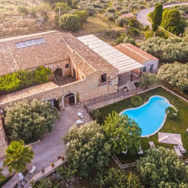 Masseria Fortificata Lo Zafferaneto, hotel en Buccheri