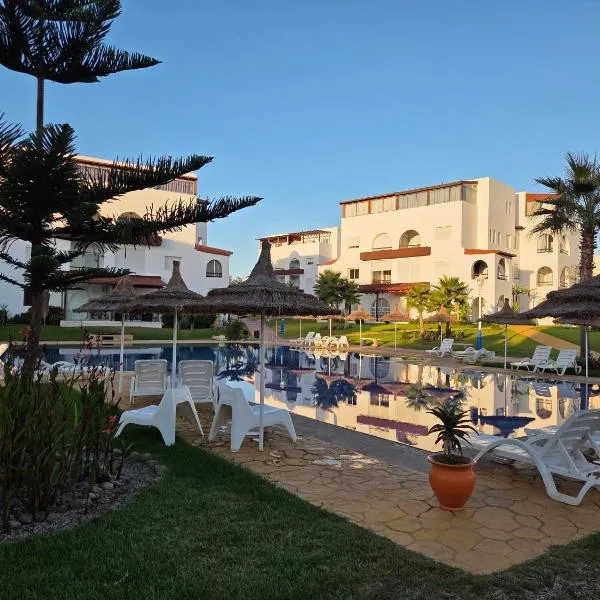 Superbe appartement avec une vue panoramique sur piscine, ξενοδοχείο σε Cabo Negro