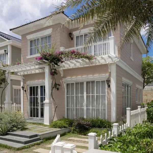 Coral Sunset Villa, hotel v destinaci Bình Tú