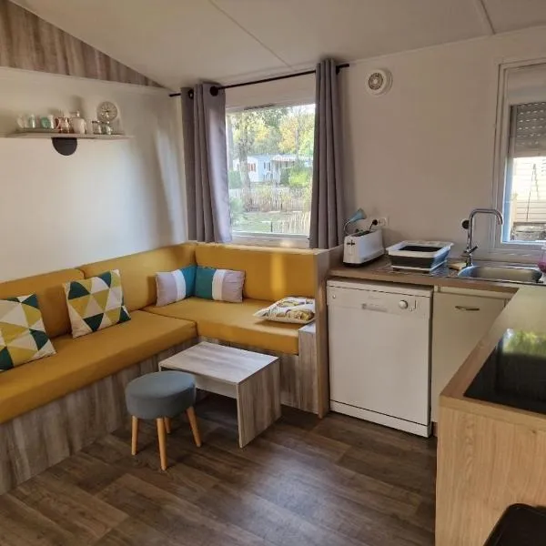 404 mobil-home 3 chambres 2 sdb bassin d'Arcachon, hotel i La Teste-de-Buch