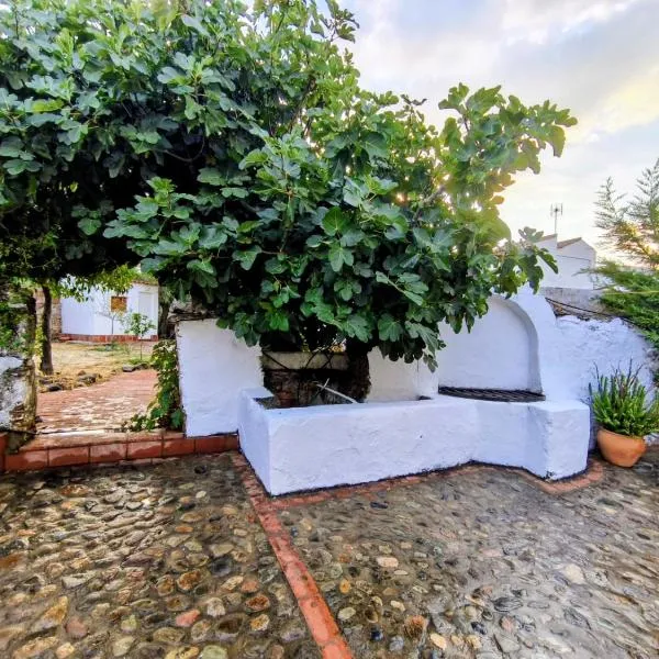 El Corral de la Higuera, hotel in Campofrío