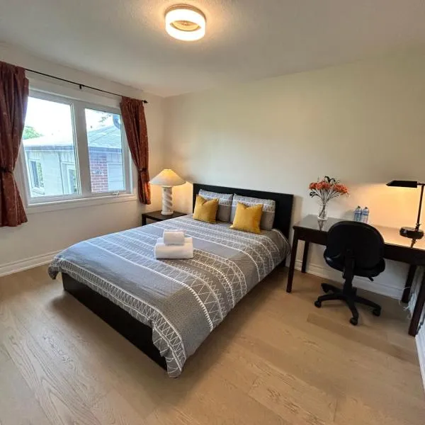 Super Cosy Peaceful room with Garden view free Parking, hotel in Toronto
