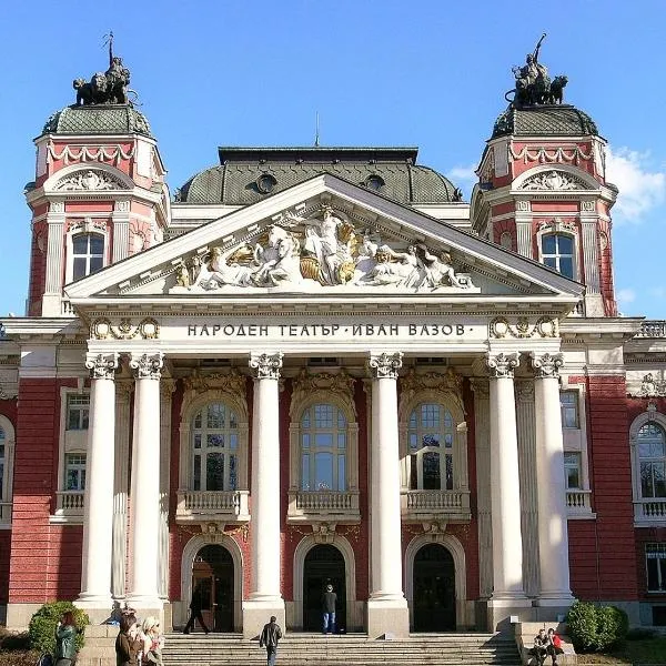 Luxury Apartment in an incredible location next to the Ivan Vazov National Theater, hotel a Chernomorets