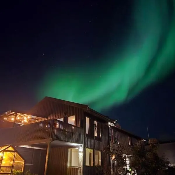 Apartment in Tromsø, located between the Arctic Cathedral and The Cable Car, hotel v destinaci Tromsø