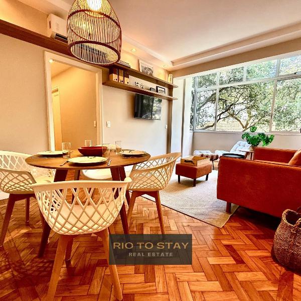 Reformado e moderno a 5 min da praia.