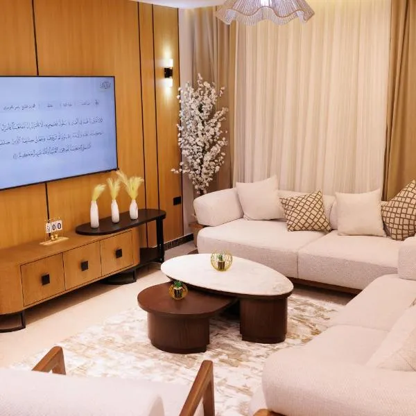 شقة فندقية فاخرة شارع جيهان الرئيسي بجوار النيل و جامعه المنصوره, hotel v destinaci Mansoura