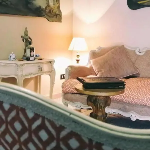 Luxury Suite Vitruvio 55, hotel en Formia
