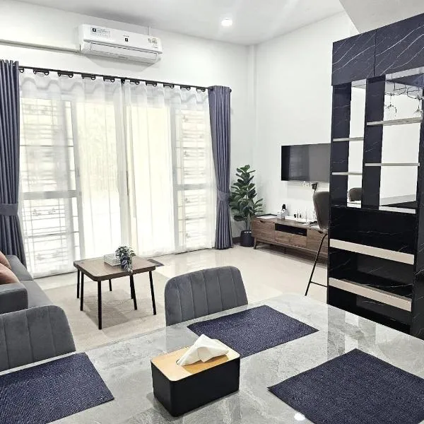 Hatyai Luxe Stay Private House for Families and Groups up to 8 Guests, מלון בהאט יאי