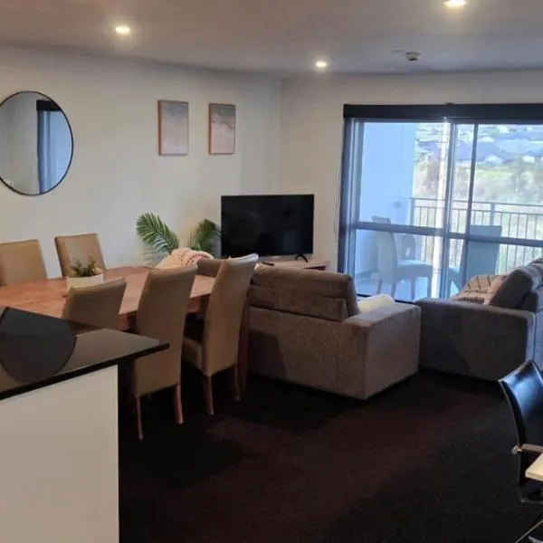 Stylish comfortable stay in Flagstaff Hamilton, hotel v destinaci Hamilton