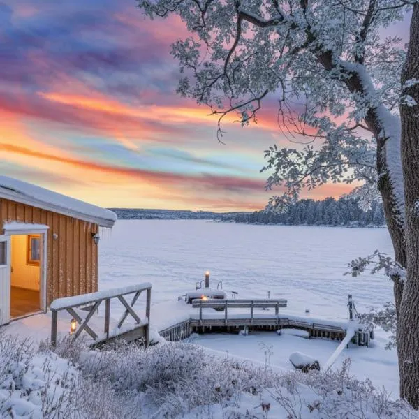 Waterfront Cabin - 15 Minutes from Downtown Oslo, hotel in Oslo