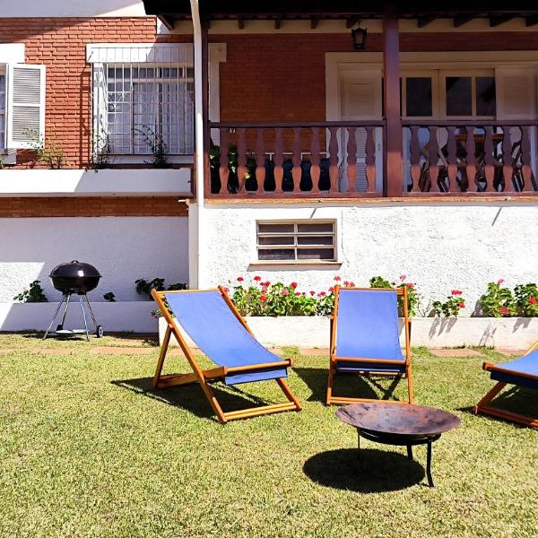 Encantadora varanda com vista para a Serra da Mantiqueira