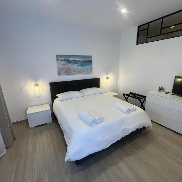 Casa Vacanze BaseFCO - Vicino Aeroporto e Mare, hotel v destinaci Isola Sacra