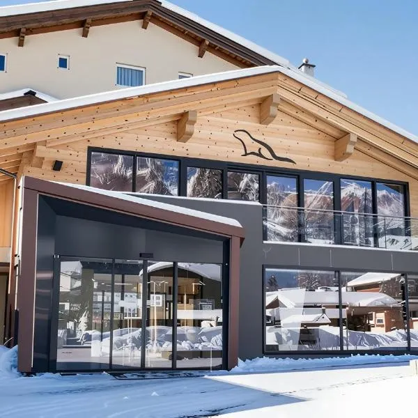 Black Summit Samnaun Boutique Hotel, ξενοδοχείο σε Samnaun