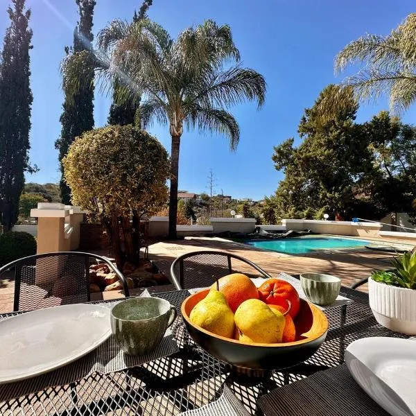 Supreme view & much space, Auasblick, hotel v destinaci Windhoek