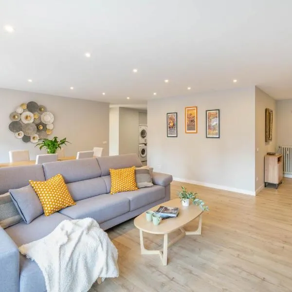 Espacioso apartamento en el corazón de Pamplona, hotel di Pamplona