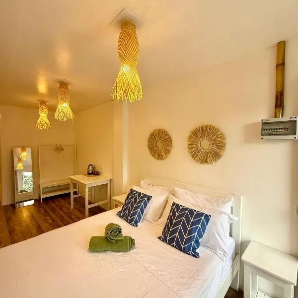 Utopia Port Barton, ξενοδοχείο σε San Vicente