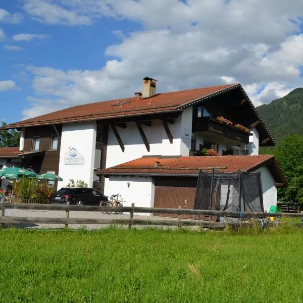 Alpchalet Schwanstein, hotel v destinaci Halblech