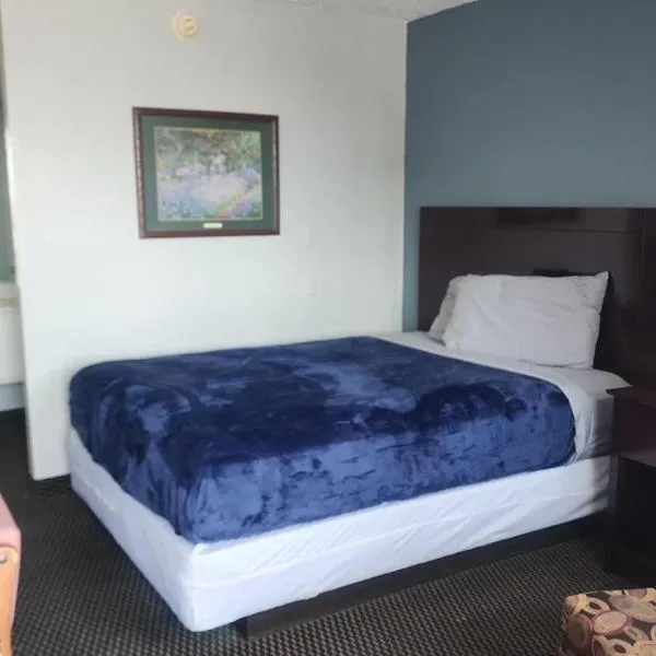 Queen Bed Hotel Room 229, hotel in Amarillo