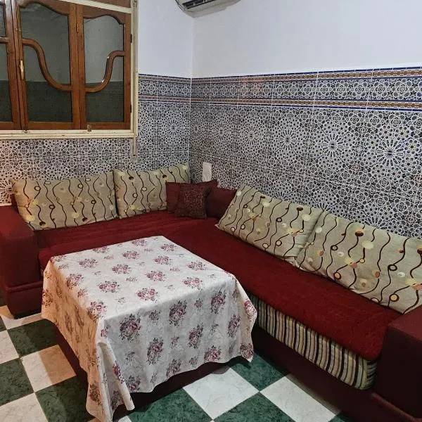 Rustig appartement Oujda centrum, hotel em Oujda