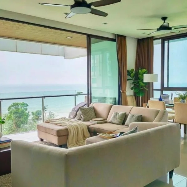 Beach Penthouse - 3 BR, Jacuzzi, Marriott pool access, хотел в Ban Ko Kok