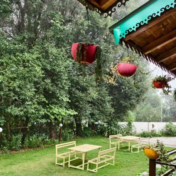 Bhimtal Birding Lodge, hotel em Bhowāli