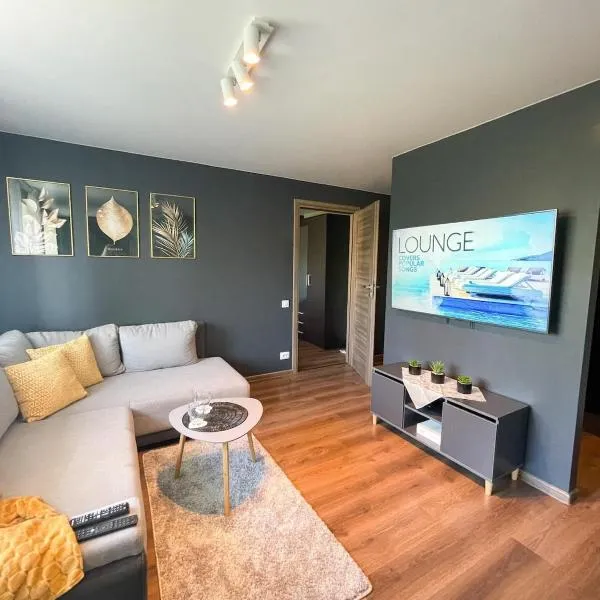 Hubane 2-toaline korter, hotel in Jõhvi