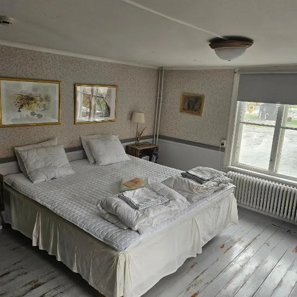Djurgårdsportens vandrarhem, hotel in Mariefred