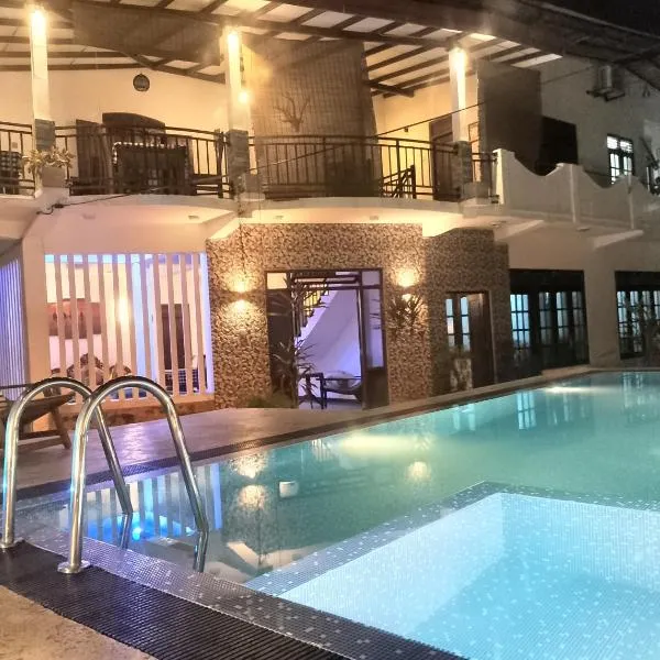 Neo Grand Villa، فندق في غالي