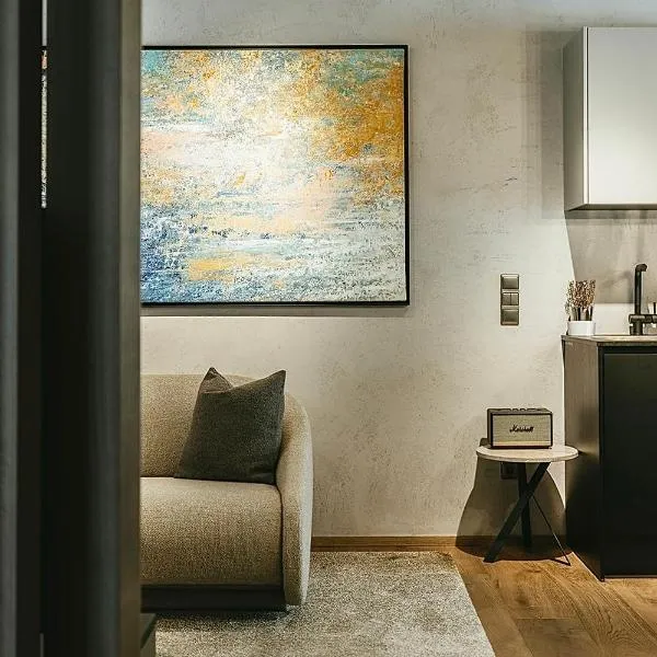 The Black Eagle Luxury Appartements, hotel in Mayrhofen
