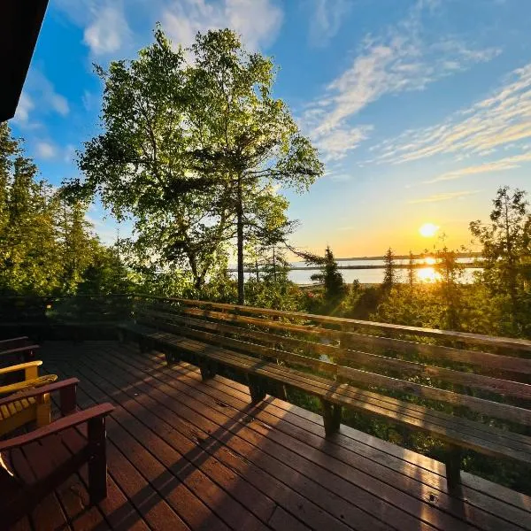 Silver Birch Waterfront Cottage, hotel in Tobermory