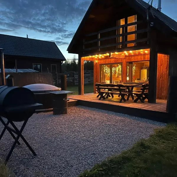 Górskie kaszuby ,Gołubie ,Domek w sielskim klimacie ,niedaleko jeziora na Kaszubach-do 10 osob,sauna ,balia,kominek, cisza i spokój, khách sạn ở Sikorzyno