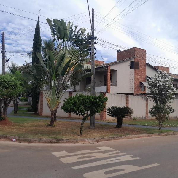 Casa 2 quartos Goiânia setor Jaó