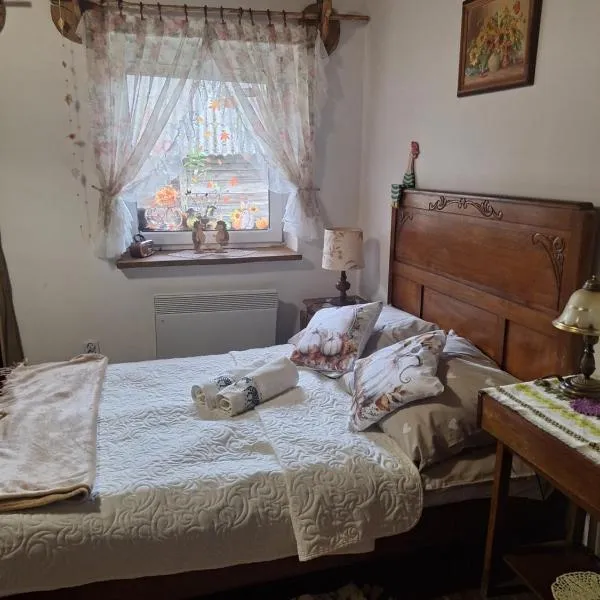 Agroturystyka LipoweWzgórze- Jaś&Małgosia, hotel em Tereszpol