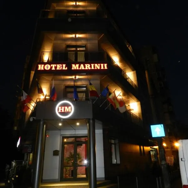 Hotel Marinii, отель в городе Dobreni