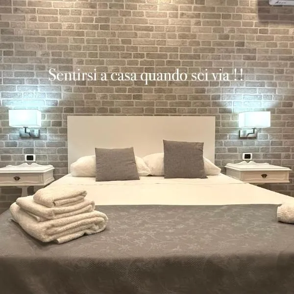 Gallery House, ξενοδοχείο σε Soverato Marina