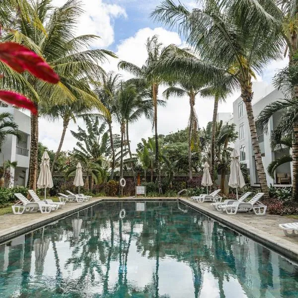 La Residence Apartment 23 3 bedroom Pool Gym across the beach, hotel en Pereybere