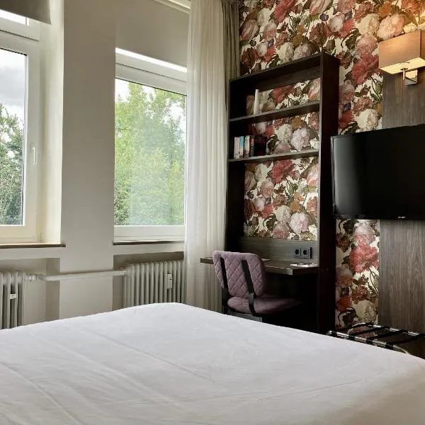 Fährhaus Hotel am Rhein by Mayburgh, Hotel in Düsseldorf