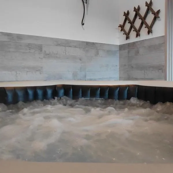 Villa Maëlla en Normandie- chambres tout confort - SPA, hotel in Saint-Michel-Tubœuf