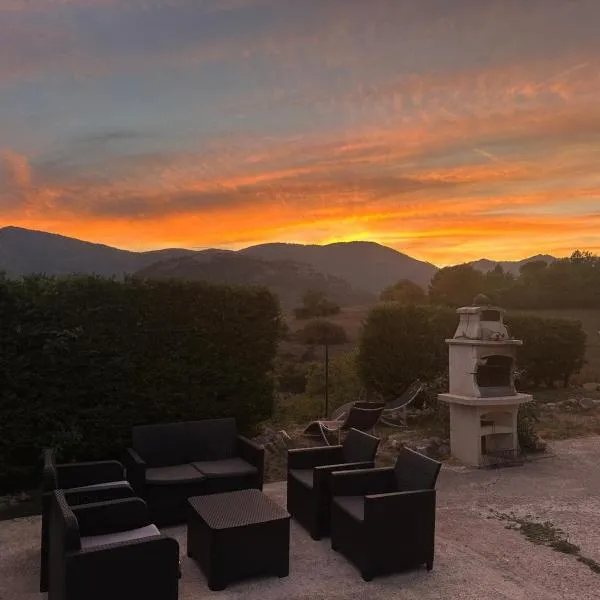 Charming Mountain Escape in Sospel, Perfect for Nature Lovers, viešbutis mieste Sospelis