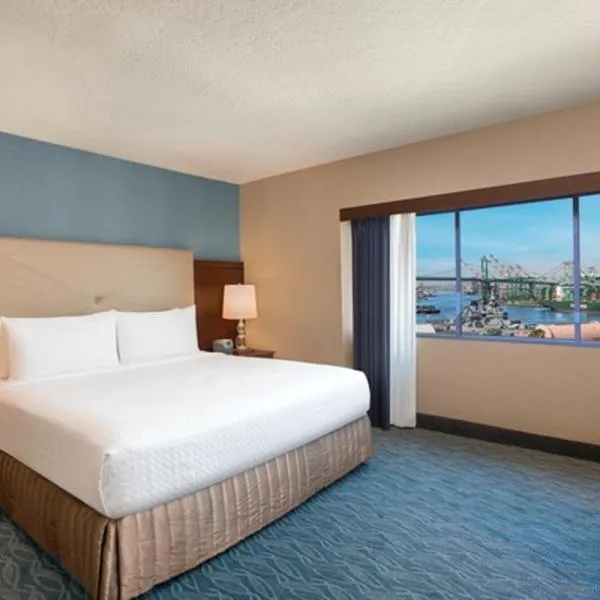 Crowne Plaza Hotel Los Angeles Harbor by IHG, готель у місті Сан-Педро