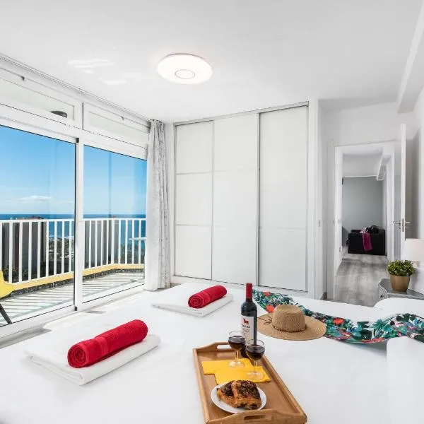 Beach apartment in Las Americas, Hotel in Arona