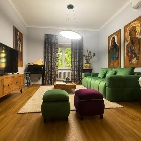 The House of Janus Luxury & Design Stay near Rome, hotel in Ciampino