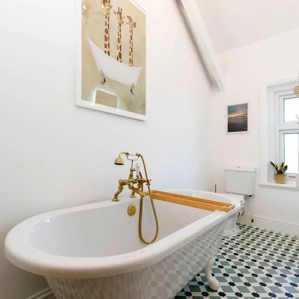 Spacious 3 Bed Apartment in central Saltburn, hotel in Saltburn-by-the-Sea