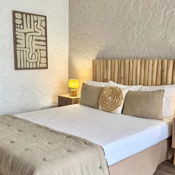 Koho SXM - ex Hevea Hotel, hotell i Grand Case