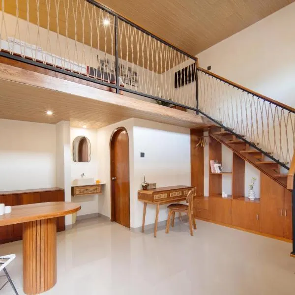 Cozia Living, hotel in Jimbaran