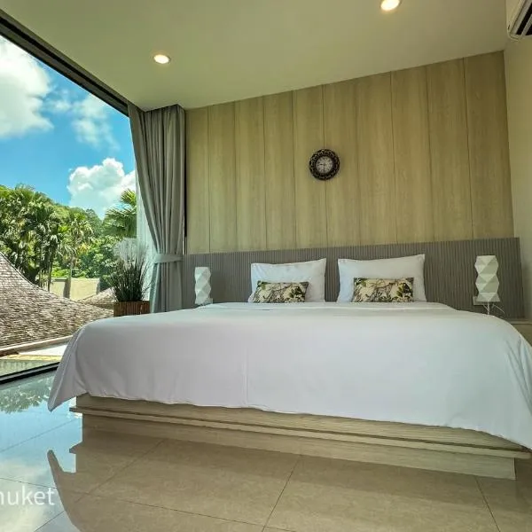 Soulful Stay Phuket Romantic & Healing Mountain View Retreat, ξενοδοχείο στην Παραλία της Πατόνγκ