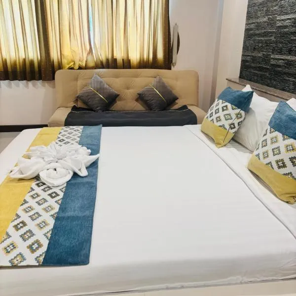 Ree- Riverside hotel, hotel in Bangkok