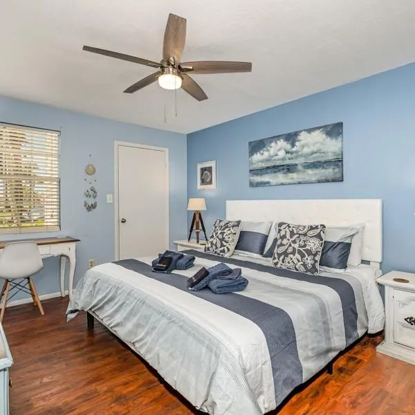 Ground Floor 2 Bdrm King Condo Close to Beach, hotel v destinácii Melbourne