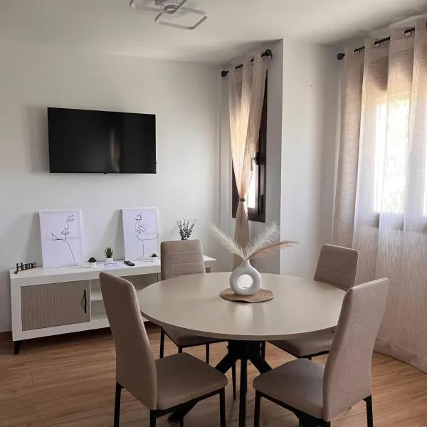 Alojamiento GarVi، فندق في كازورلا