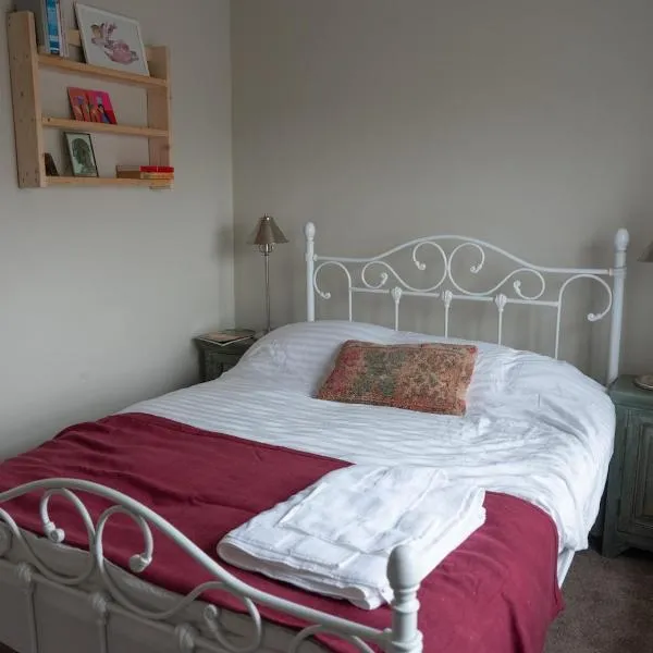 Cosy Ground Floor Flat by Catherine Hill Frome، فندق في فروم